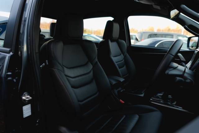 Isuzu D-Max 1.9 Dl40 Auto Diesel Obsidian Grey Mica