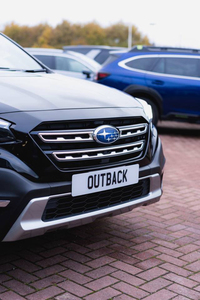 Subaru Outback 2.5 Limited Awd Cvt Petrol Crystal Black Silica