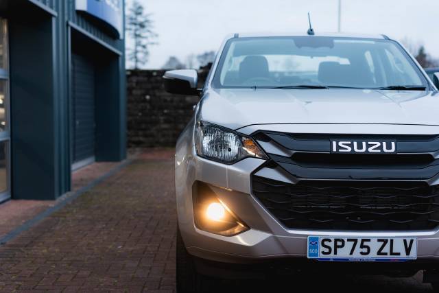 Isuzu D-Max 1.9 Dl20 Diesel Mercury Silver Metallic