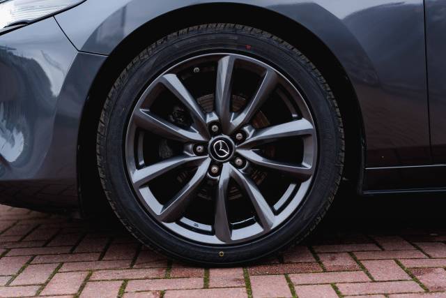 Mazda 3 2.0 Gt Sport Mhev Petrol Machine Grey