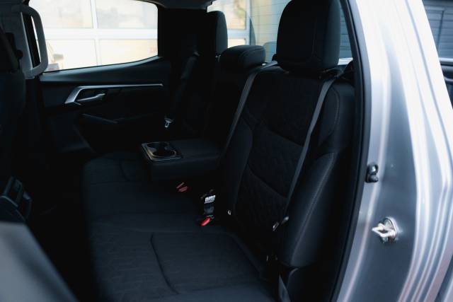 Isuzu D-Max 1.9 Dl20 Diesel Mercury Silver Metallic