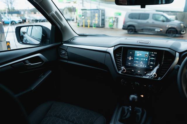 Isuzu D-Max 1.9 Dl20 Diesel Mercury Silver Metallic