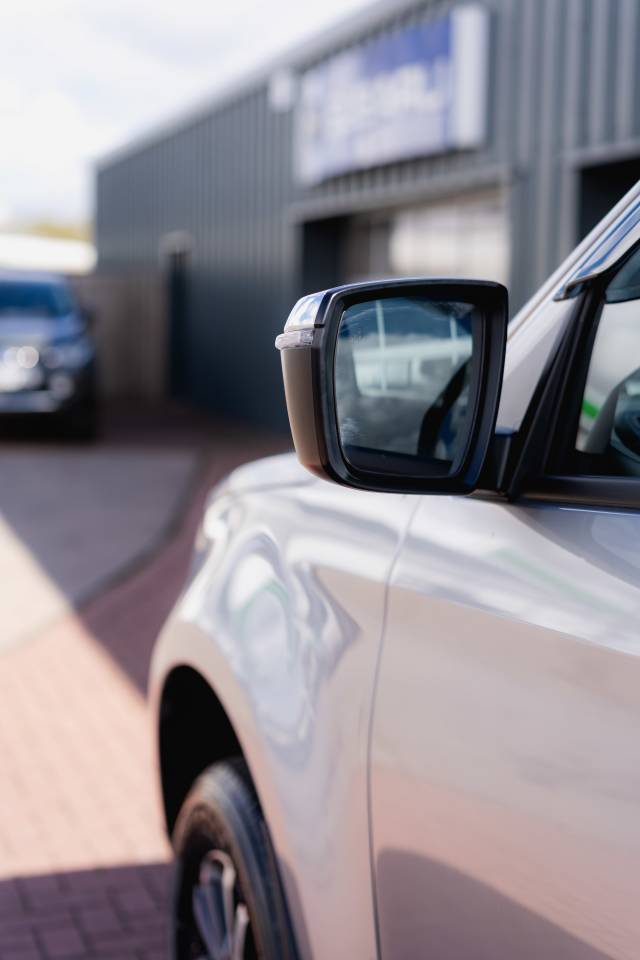 Isuzu D-Max 1.9 Dl40 Auto Diesel Mercury Silver Metallic