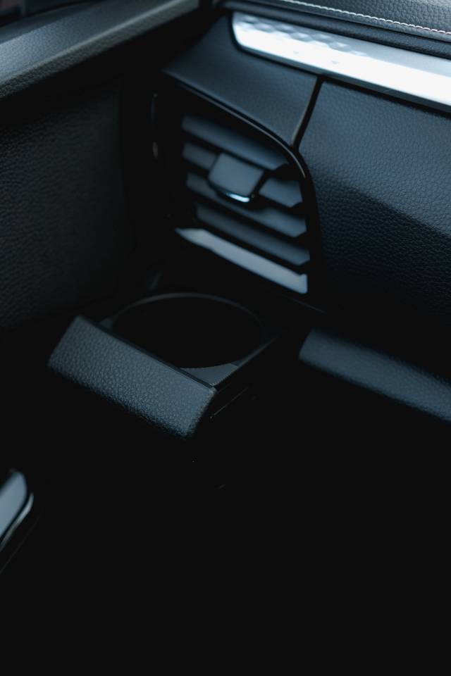 Isuzu D-Max 1.9 Dl40 Auto Diesel Obsidian Grey Mica