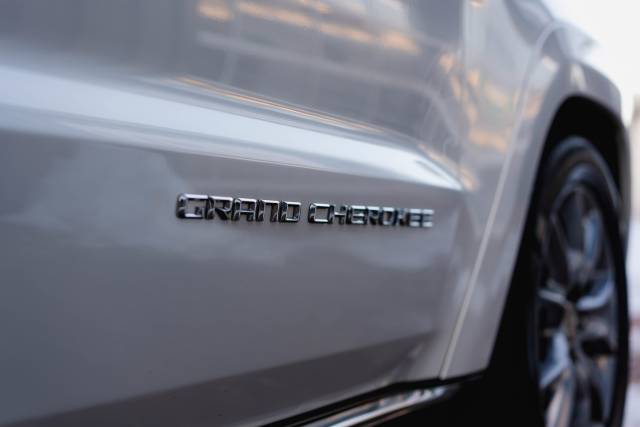 Jeep Grand 3.0 Cherokee Crd Summit Diesel Bright White Clear Coat