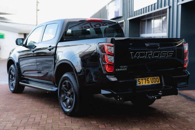 Isuzu D-Max 1.9 V-Cross Auto Diesel Onyx Black Mica