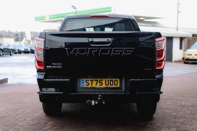 Isuzu D-Max 1.9 V-Cross Auto Diesel Onyx Black Mica