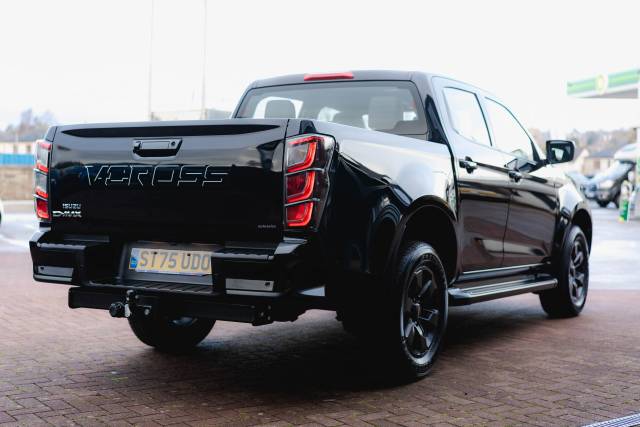 Isuzu D-Max 1.9 V-Cross Auto Diesel Onyx Black Mica