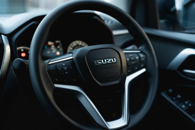 Isuzu D-Max 1.9 Dl20 Diesel Mercury Silver Metallic