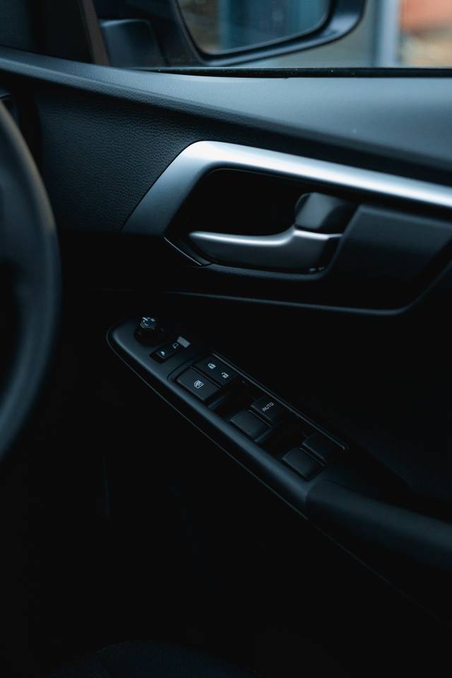 Isuzu D-Max 1.9 Dl20 Diesel Mercury Silver Metallic