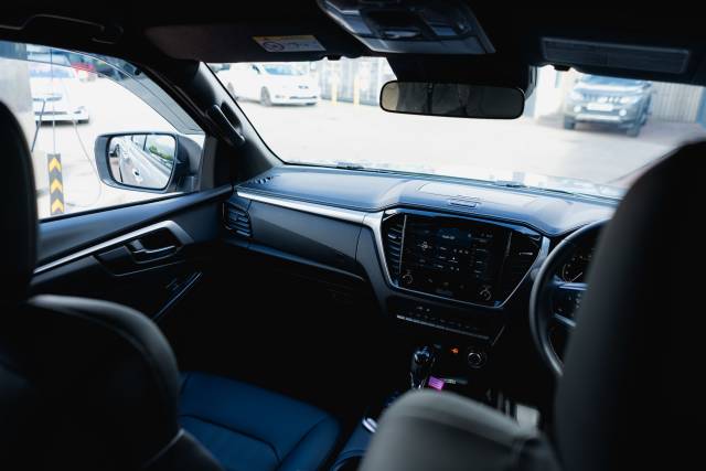 Isuzu D-Max 1.9 Dl40 Auto Diesel Mercury Silver Metallic