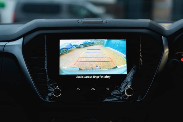 Isuzu D-Max 1.9 Dl20 Diesel Mercury Silver Metallic