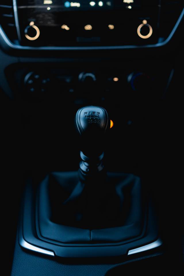 Isuzu D-Max 1.9 Dl20 Diesel Onyx Black Mica