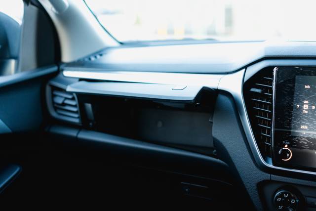 Isuzu D-Max 1.9 Dl20 Diesel Onyx Black Mica