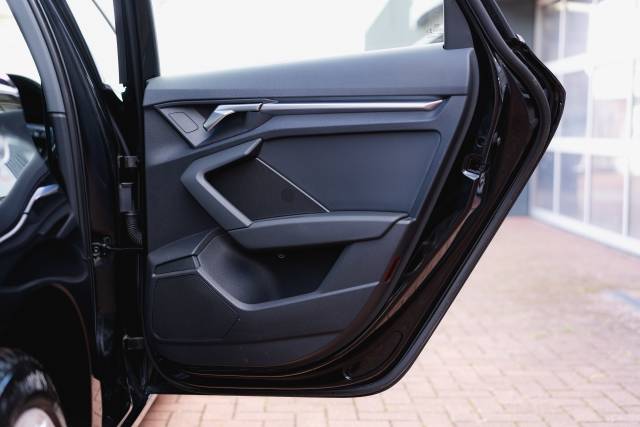 Audi A3 1.4 Sport 40 Tfsi E S-A Hybrid Electric Brilliant Black