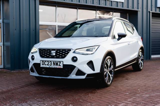 SEAT Arona 1.0 Xperience Lux Ecots Petrol Nevada White With Black Roof
