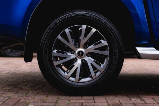 Isuzu D-Max 1.9 Dl40 Auto Diesel Biarritz Blue Metallic