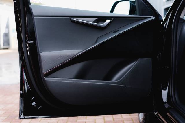 Kia Niro 1.6 3 Hev S-A Hybrid Electric Midnight Black