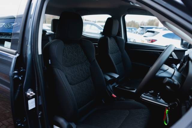 Isuzu D-Max 1.9 Dl20 Auto Diesel Obsidian Grey Mica