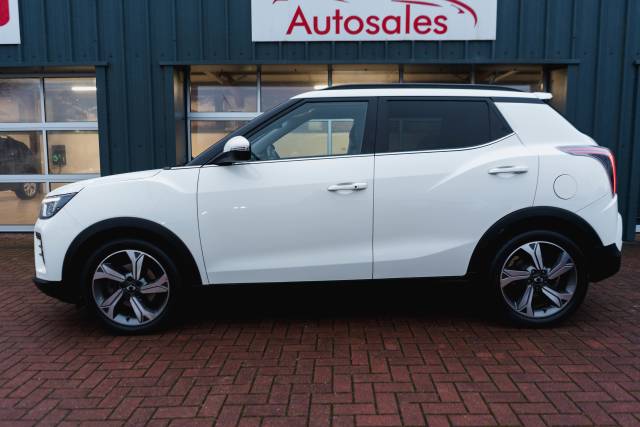 KGM Tivoli 1.5 K40 Auto Petrol Grand White