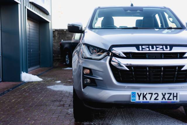 Isuzu D-Max 1.9 Dl40 Auto Diesel Mercury Silver