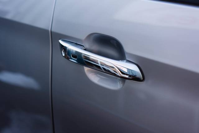 Isuzu D-Max 1.9 Dl40 Auto Diesel Mercury Silver