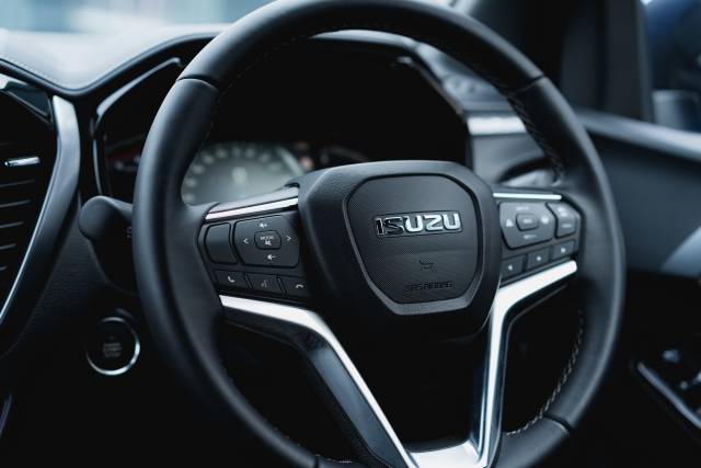 Isuzu D-Max 1.9 Dl40 Auto Diesel Biarritz Blue Metallic