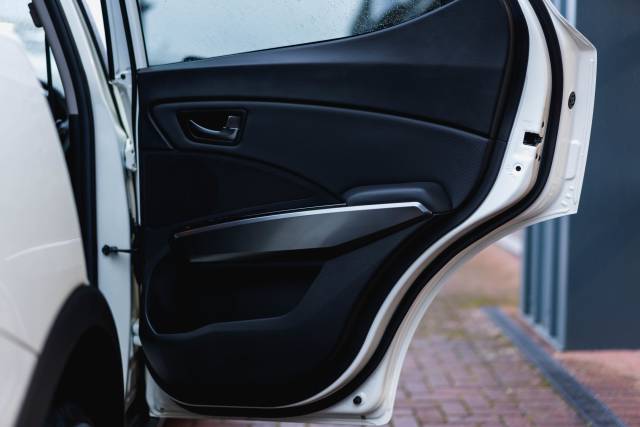 KGM Tivoli 1.5 K40 Auto Petrol Grand White