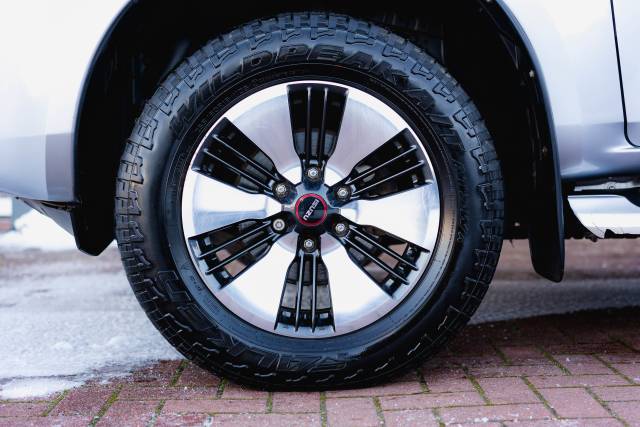 Isuzu D-Max 1.9 Dl40 Auto Diesel Mercury Silver