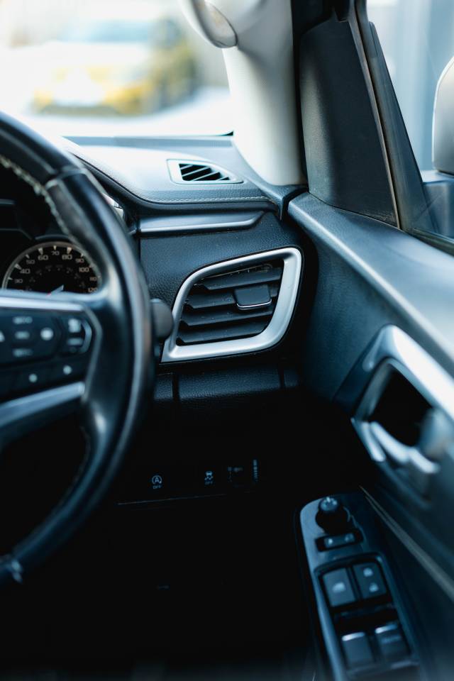 Isuzu D-Max 1.9 Dl40 Auto Diesel Mercury Silver