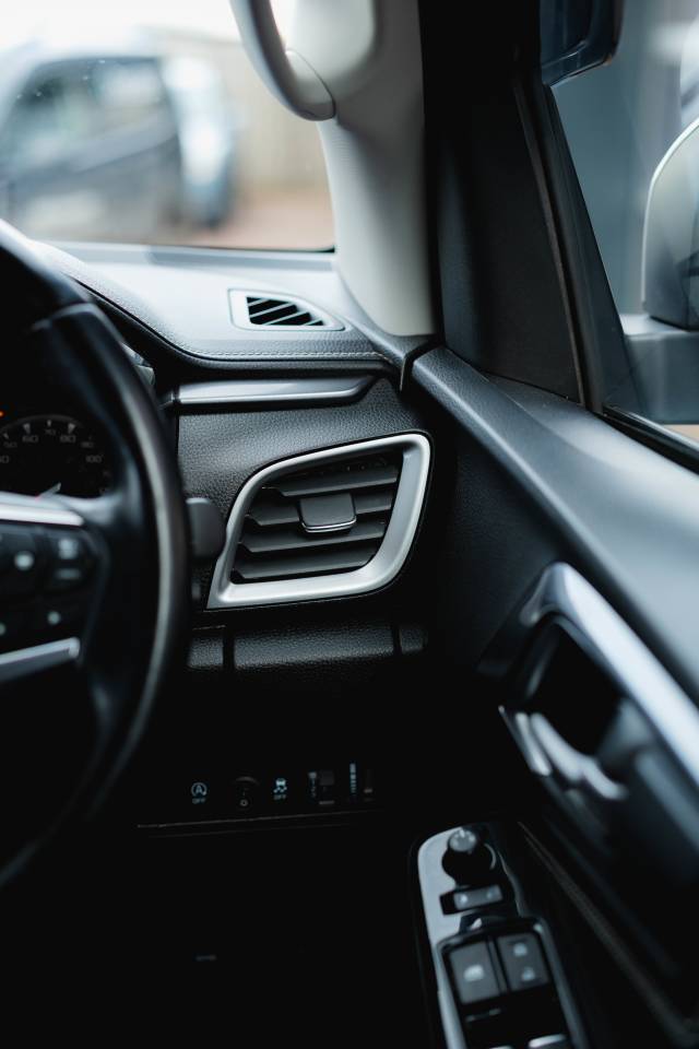 Isuzu D-Max 1.9 Dl40 Auto Diesel Mercury Silver