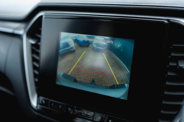 Isuzu D-Max 1.9 Dl40 Auto Diesel Mercury Silver