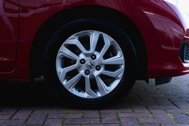 Honda Jazz 1.3 Se I-Vtec Cvt Petrol Red