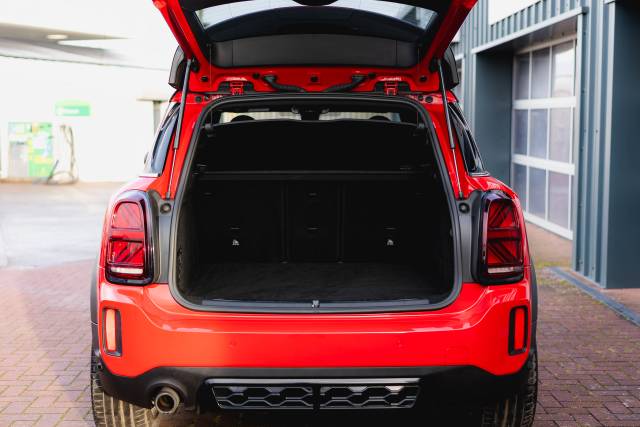 Mini C-Man 1.5 Cooper S E All4 Spo Hybrid Electric Chili Red