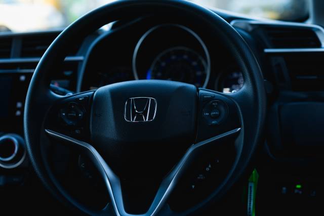 Honda Jazz 1.3 Se I-Vtec Cvt Petrol Red