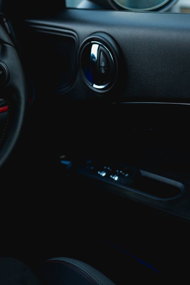 Mini C-Man 1.5 Cooper S E All4 Spo Hybrid Electric Chili Red